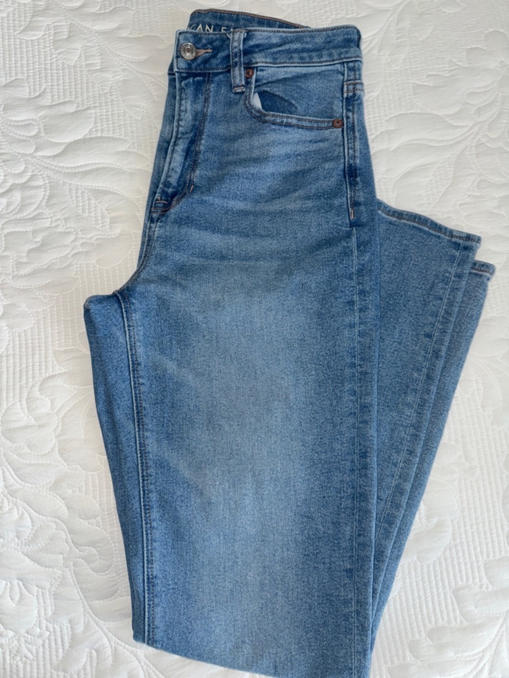American Eagle Outfitters Light Wash Straight-Leg